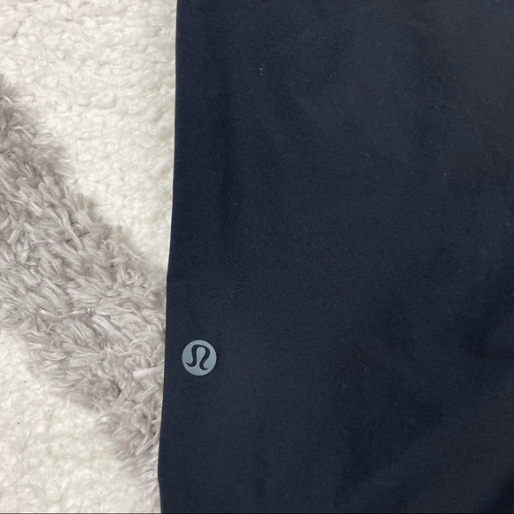 Mens Lululemon Shorts - Picture 3 of 4